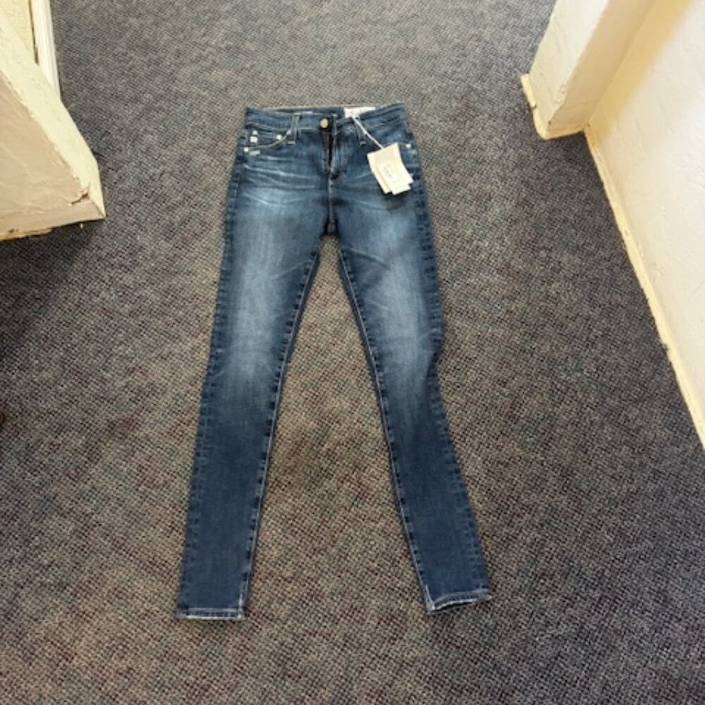 AG Farrah Skinny AG-ed™ Mid-Rise Skinny Fit Denim